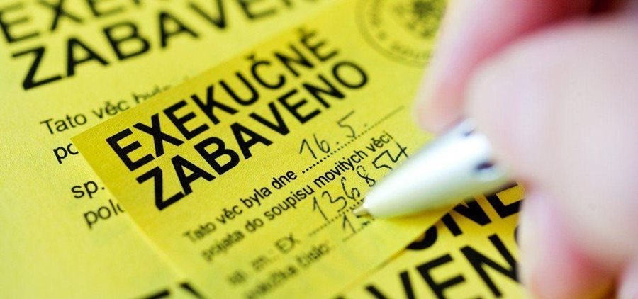 Exekuce a insolvence u kupujícího: Jak nenaletět a nezablokovat si prodej na dlouhé měsíce?