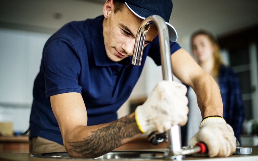 Technická a právní prověrka nemovitosti. Na co si dát při koupi pozor?